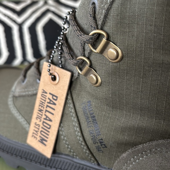 NIB men Sz 8 Palladium  from business to casual lace up olive night canvas boots - Picture 11 of 11